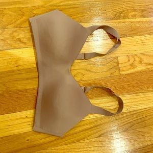 Lululemon Hold True bra 34B